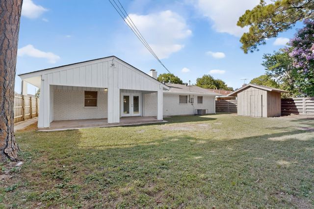 6608 Gary Lane, Fort Worth, TX 76112