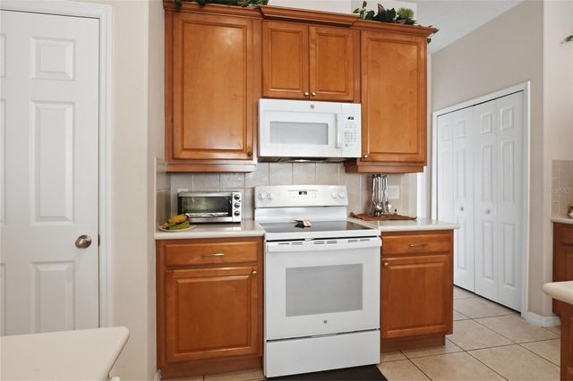 2714 PLUMBERRY AVENUE, Ocoee, FL 34761