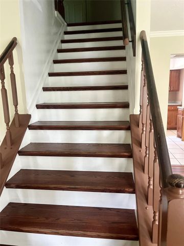 3130 Beaver Glen Drive, Kingwood, TX 77339