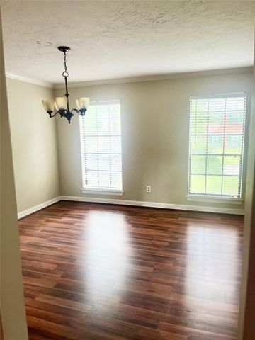 3130 Beaver Glen Drive, Kingwood, TX 77339