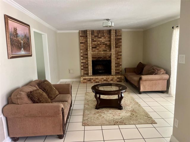 3130 Beaver Glen Drive, Kingwood, TX 77339