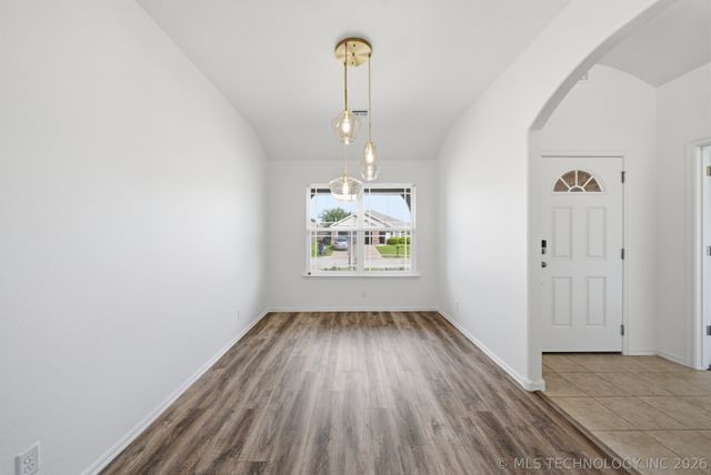 4018 W 105th Street S, Jenks, OK 74037
