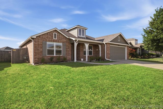 4018 W 105th Street S, Jenks, OK 74037