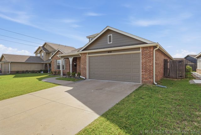 4018 W 105th Street S, Jenks, OK 74037