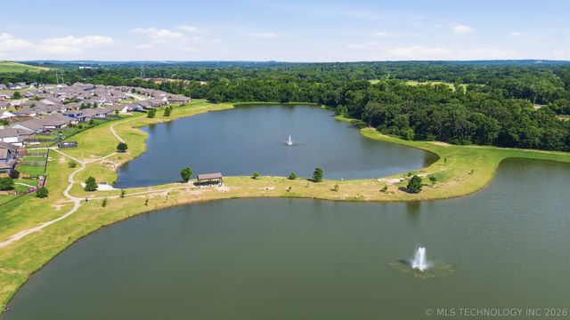 4018 W 105th Street S, Jenks, OK 74037