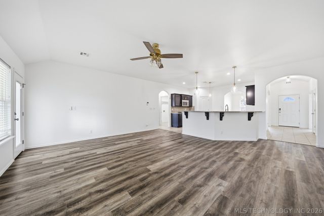 4018 W 105th Street S, Jenks, OK 74037