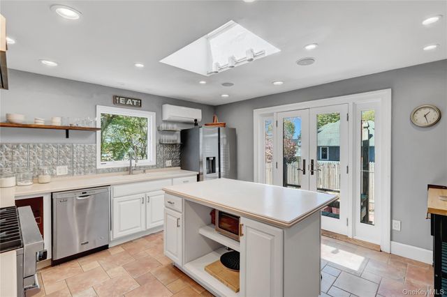 108 High Street, Port Jefferson, NY 11777