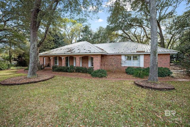 2146 Club House Drive, Lillian, AL 36549