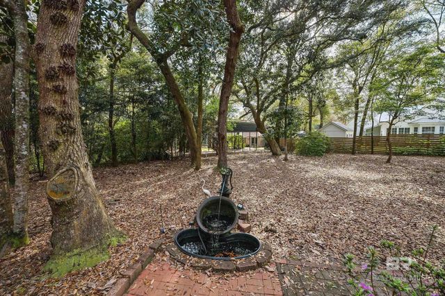 2146 Club House Drive, Lillian, AL 36549