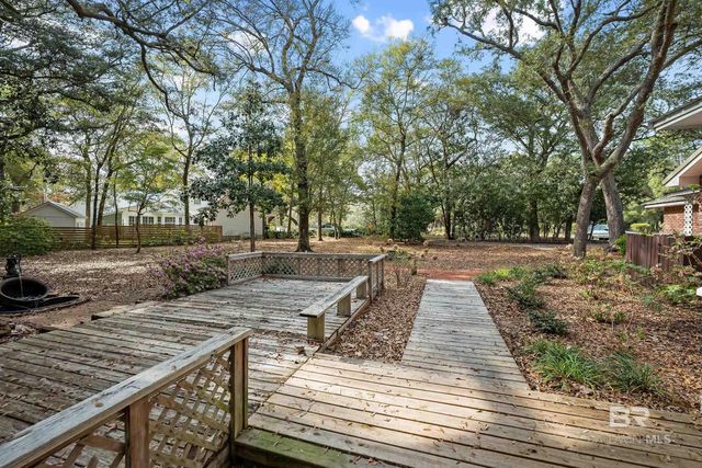 2146 Club House Drive, Lillian, AL 36549