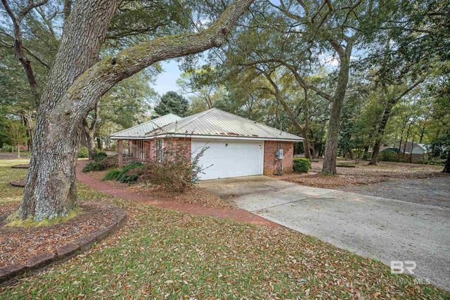 2146 Club House Drive, Lillian, AL 36549