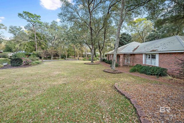 2146 Club House Drive, Lillian, AL 36549