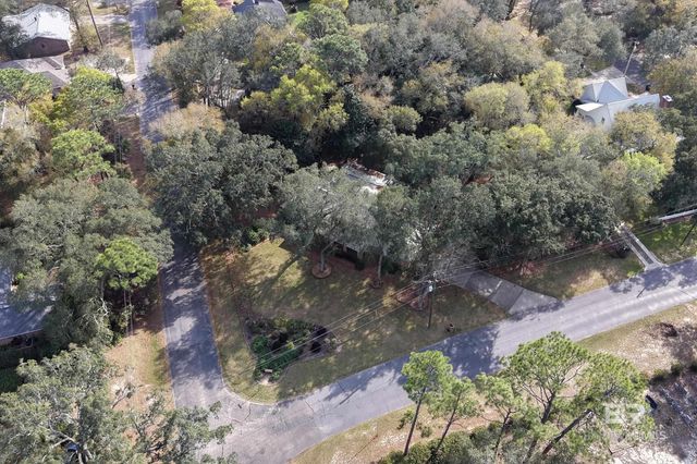 2146 Club House Drive, Lillian, AL 36549