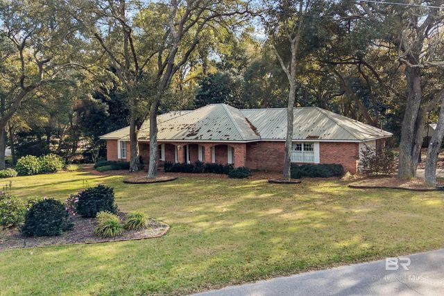 2146 Club House Drive, Lillian, AL 36549