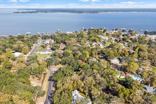 2146 Club House Drive, Lillian, AL 36549