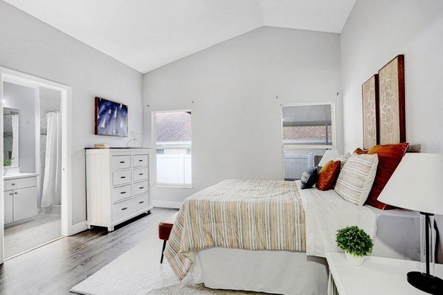 807 CAPE COD CIRCLE, Valrico, FL 33594