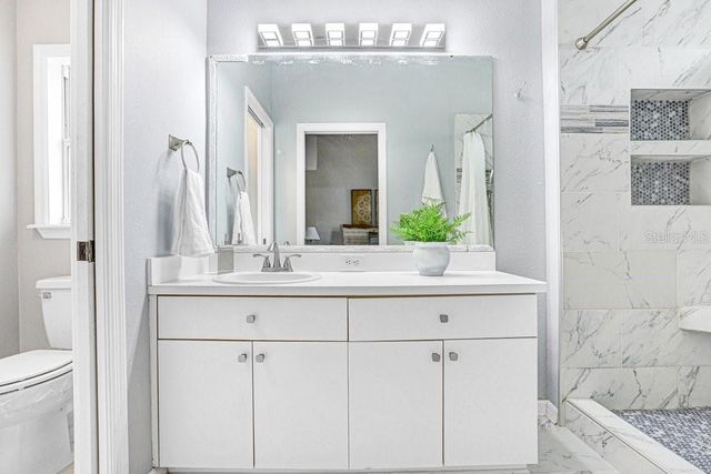 807 CAPE COD CIRCLE, Valrico, FL 33594