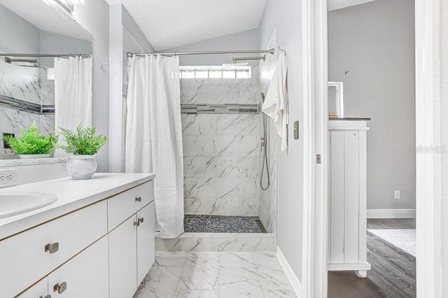 807 CAPE COD CIRCLE, Valrico, FL 33594