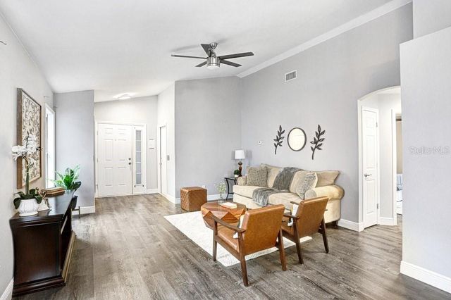 807 CAPE COD CIRCLE, Valrico, FL 33594