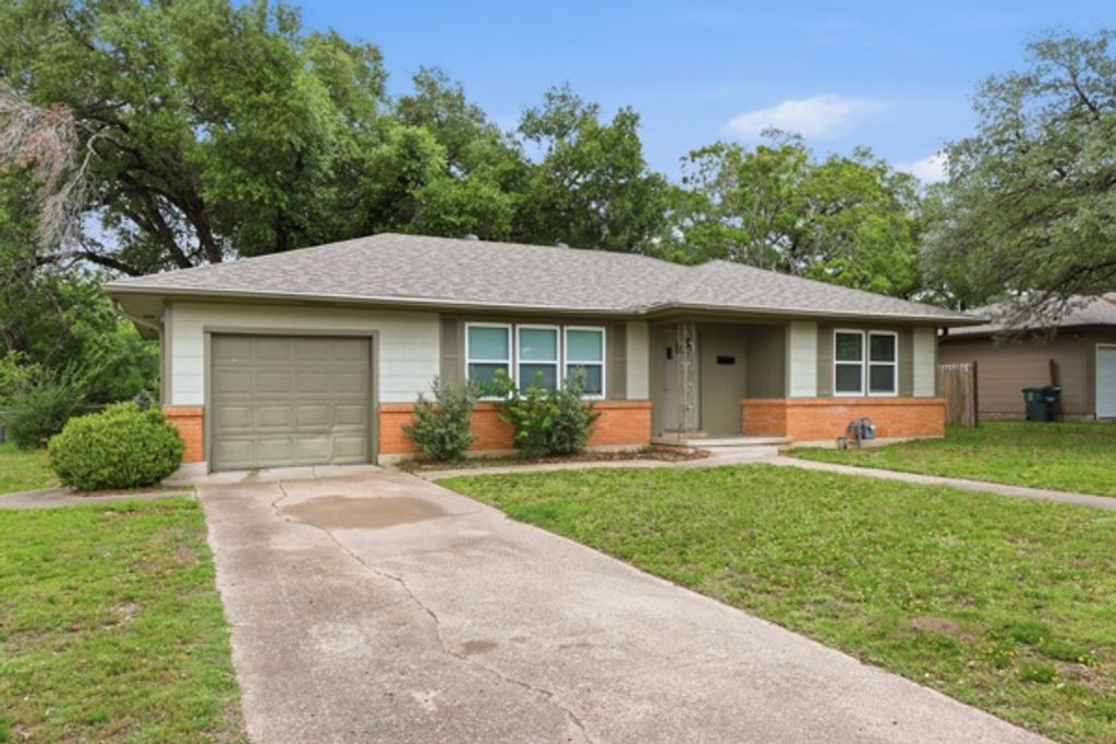 1608 Burt Street, Bryan, TX 77802 — photo 2
