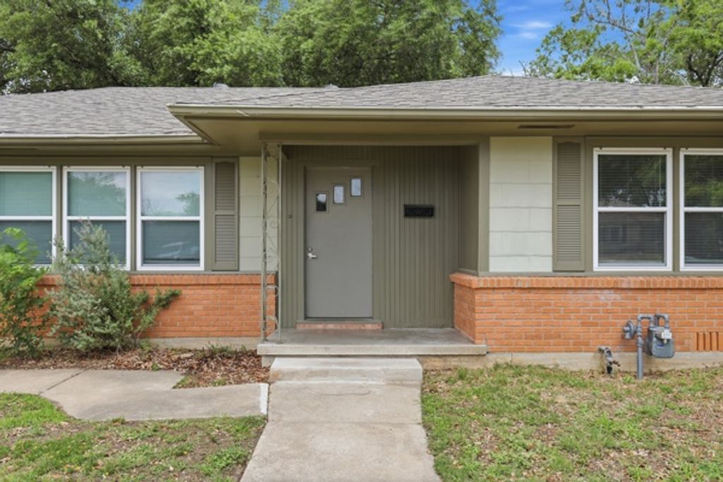 1608 Burt Street, Bryan, TX 77802 — photo 3