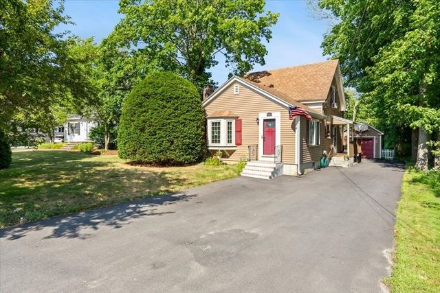 446 Plymouth St, Abington, MA 02351