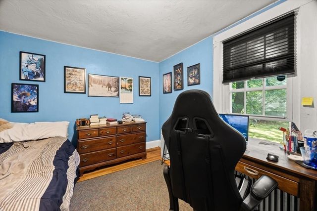 446 Plymouth St, Abington, MA 02351