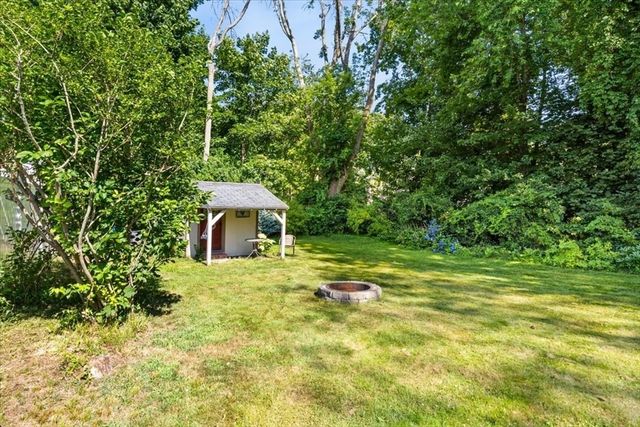 446 Plymouth St, Abington, MA 02351