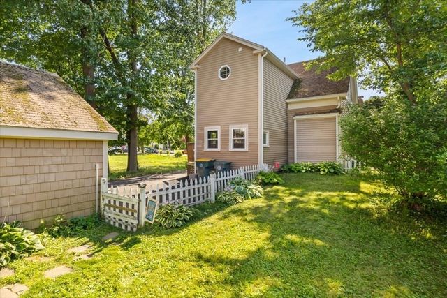 446 Plymouth St, Abington, MA 02351