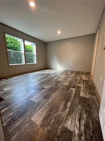 90 Laurie Lane, Amwell, PA 15301