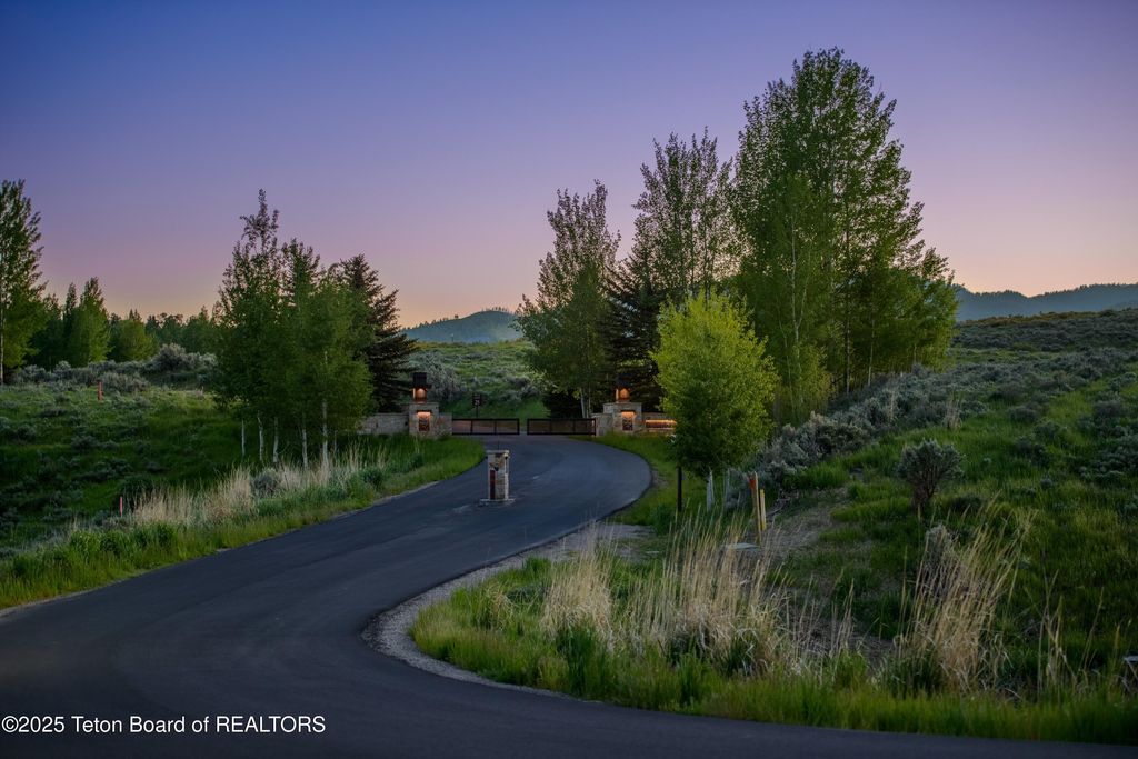 375 S INDIAN SPRINGS RANCH Drive, Jackson, WY 83001