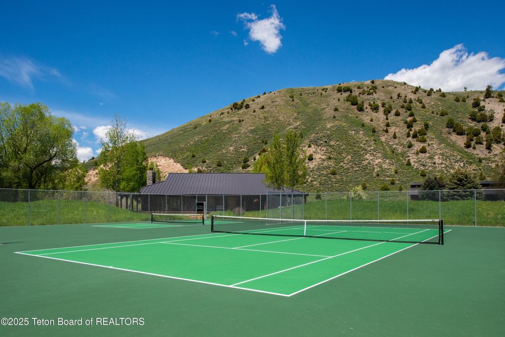 375 S INDIAN SPRINGS RANCH Drive, Jackson, WY 83001 photo 14