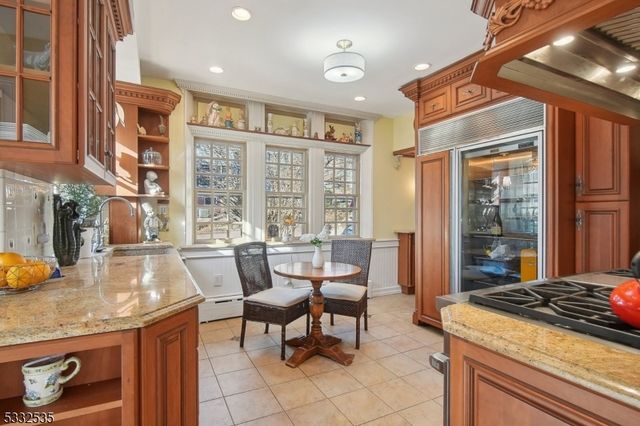 80 Cedar St, Millburn Twp., NJ 07041
