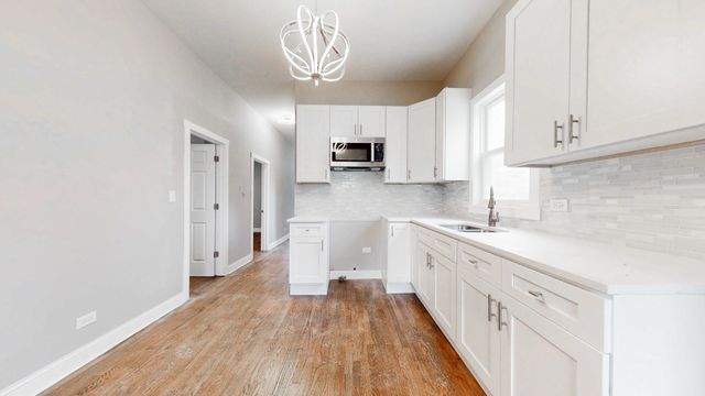 5915 S Sangamon Street, Chicago, IL 60621