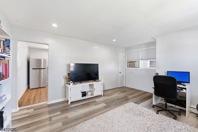 1930 Mildred Ave, Linden City, NJ 07036