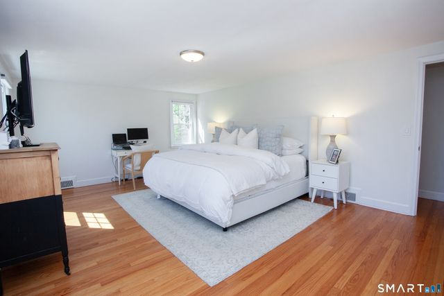 71 Riggs Avenue, West Hartford, CT 06107