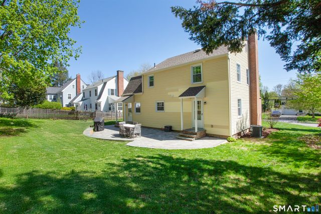 71 Riggs Avenue, West Hartford, CT 06107