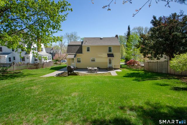 71 Riggs Avenue, West Hartford, CT 06107