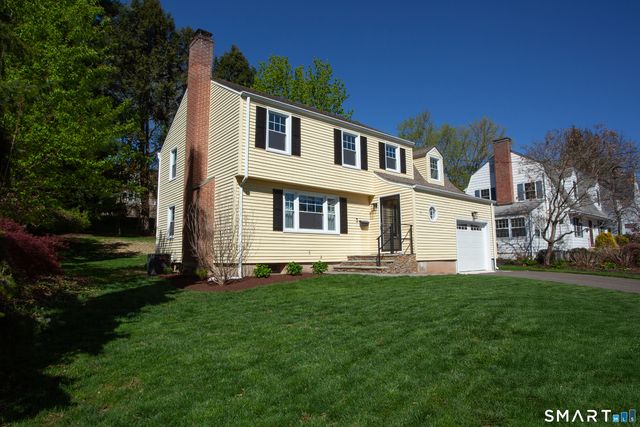 71 Riggs Avenue, West Hartford, CT 06107