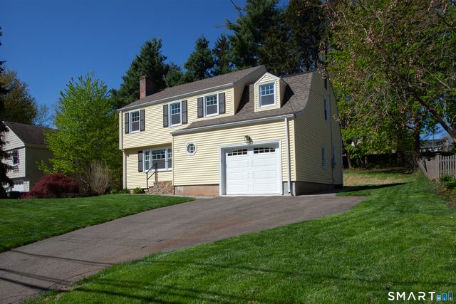 71 Riggs Avenue, West Hartford, CT 06107