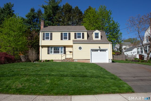 71 Riggs Avenue, West Hartford, CT 06107