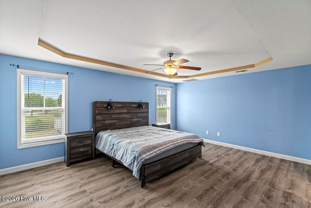 121 Long Pond Drive, Sneads Ferry, NC 28460