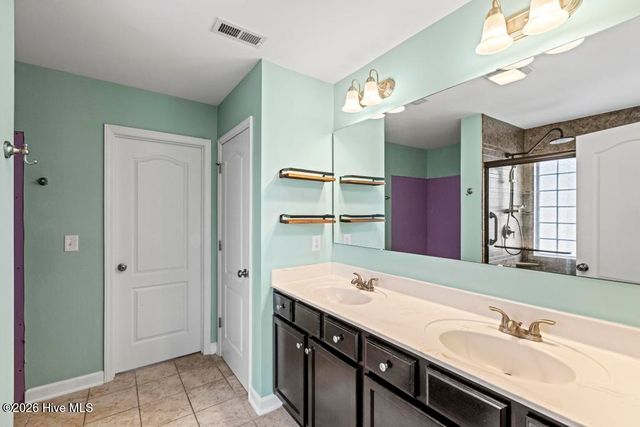 121 Long Pond Drive, Sneads Ferry, NC 28460