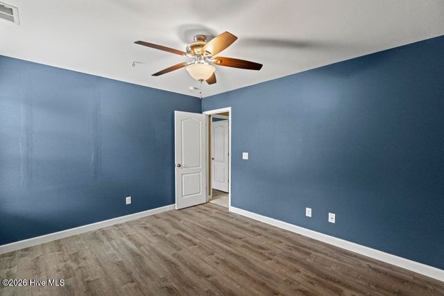 121 Long Pond Drive, Sneads Ferry, NC 28460