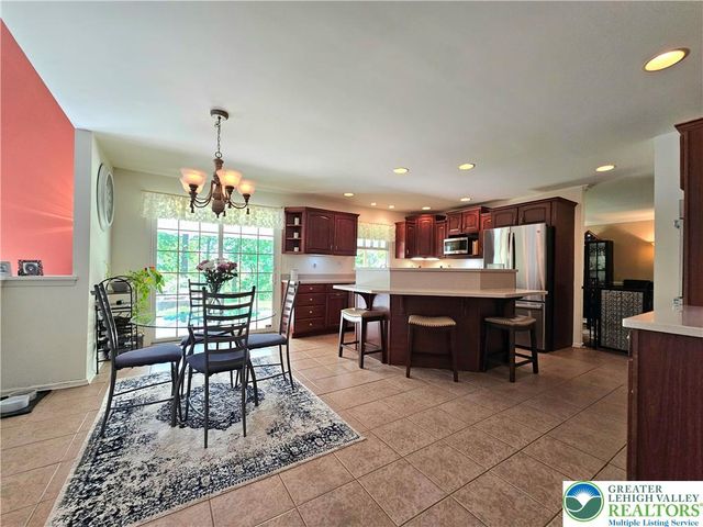 1200 Paxinosa Road East, Forks Twp, PA 18040