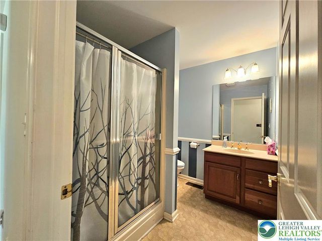 1200 Paxinosa Road East, Forks Twp, PA 18040