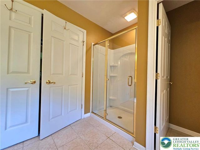 1200 Paxinosa Road East, Forks Twp, PA 18040