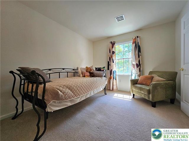 1200 Paxinosa Road East, Forks Twp, PA 18040
