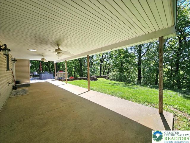 1200 Paxinosa Road East, Forks Twp, PA 18040