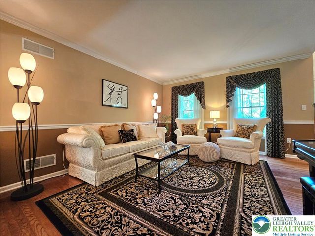 1200 Paxinosa Road East, Forks Twp, PA 18040